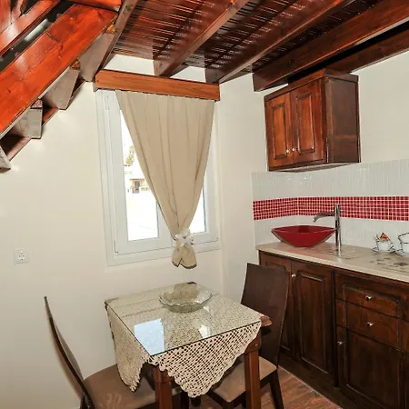 Otel Asterolithos 4*