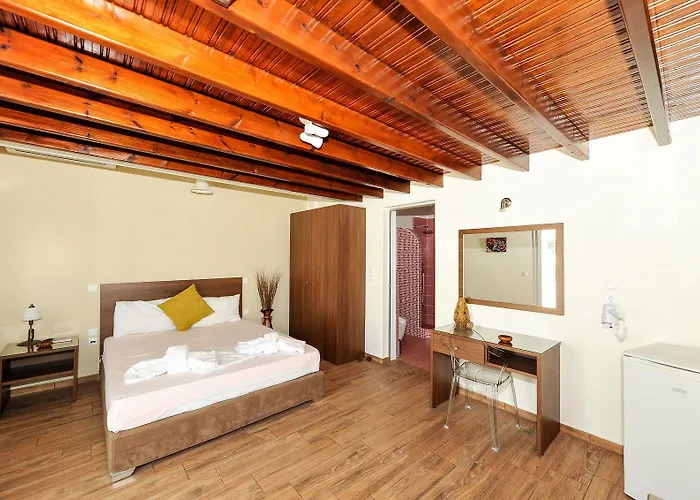 فندق Asterolithos 4*