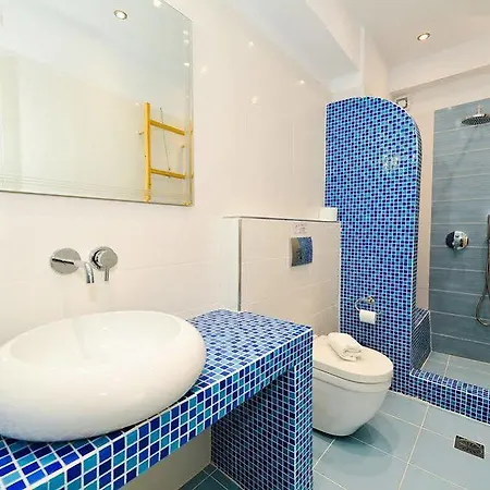 Asterolithos Hotel Fira (Santorini)